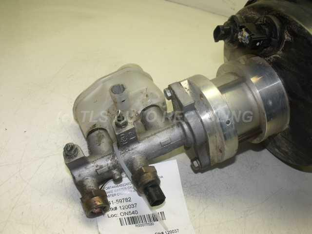 2004 Toyota Sequoia Brake Master Cylinder 47201 0041 